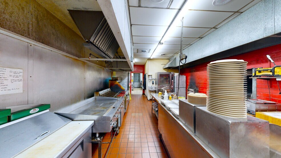 More Photos Of 1101 S Main St, Lexington Restaurant For Sale