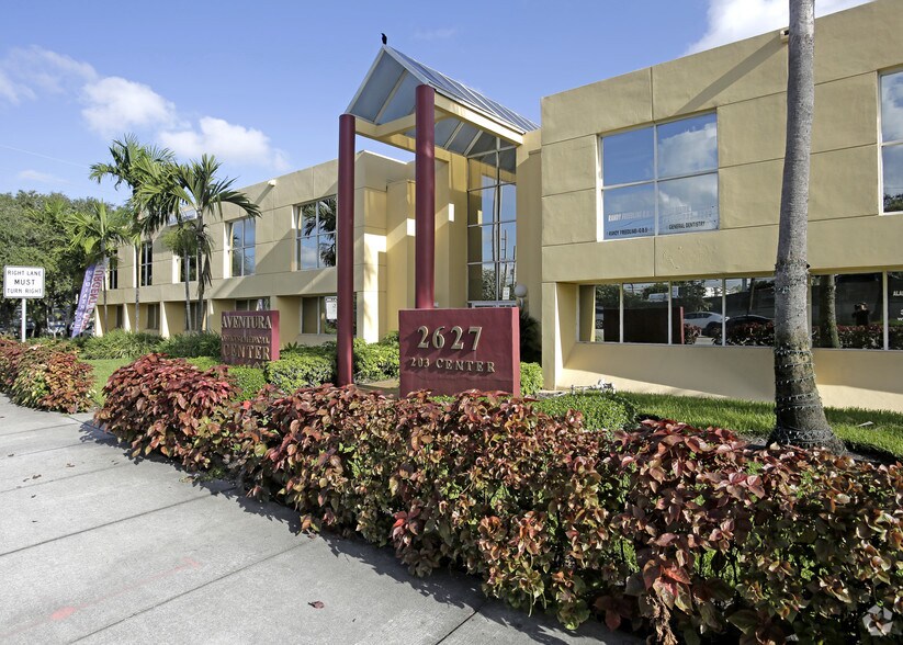 More Photos Of 2627 NE 203rd St, Aventura Office For Lease