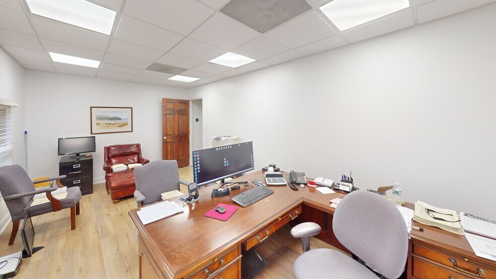 More Photos Of 105 Chestnut St, Needham Medical For Sale