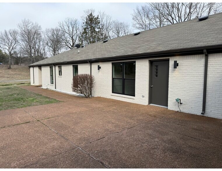 More Photos Of 1428 Rock Springs Rd, Columbia Freestanding For Lease