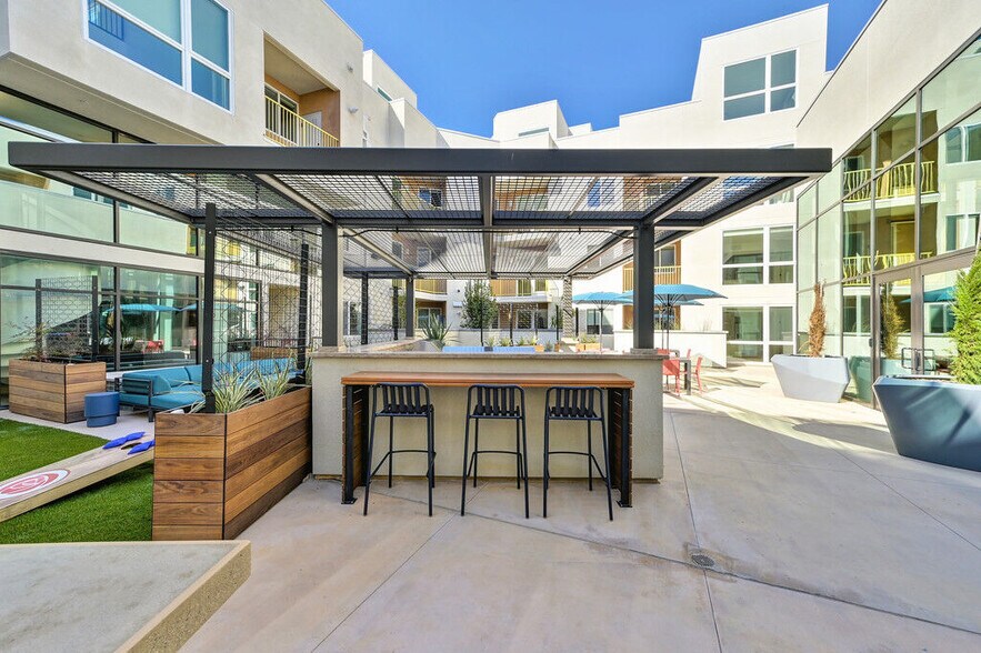 More Photos Of 5570 Rosemead Blvd, Temple City Apartments For Lease
