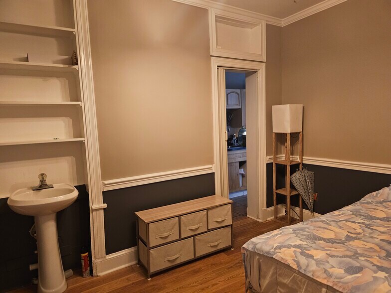 More Photos Of 208 N Washington St, Alexandria Storefront Retail Office For Lease