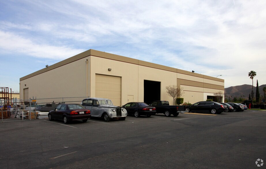 More Photos Of 1931 Sampson Ave, Corona Warehouse For Lease