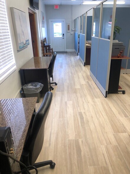 More Photos Of 1315 N Dixie Hwy, Lake Worth Office Residential For Sale