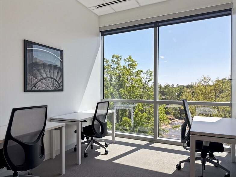 More Photos Of 355 S Main St, Greenville Coworking Space