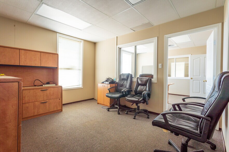 More Photos Of 310 Williams Industrial Dr, Neilburg Industrial For Sale