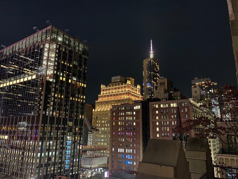 More Photos Of 236 W 30th St, New York Office For Lease