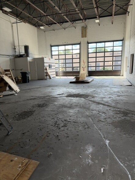 More Photos Of 108 Clematis Ave, Waltham Unknown For Lease