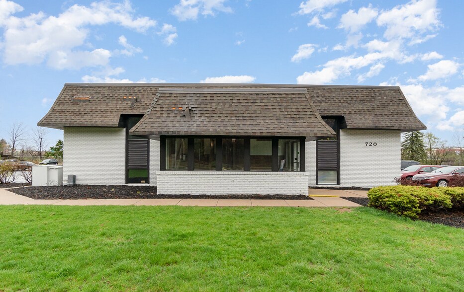 Primary Photo Of 720 W Wackerly St, Midland Medical For Sale