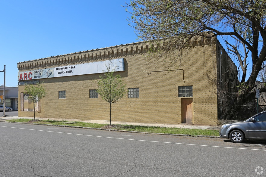 More Photos Of 1530 2nd Ave N, Birmingham Freestanding For Sale