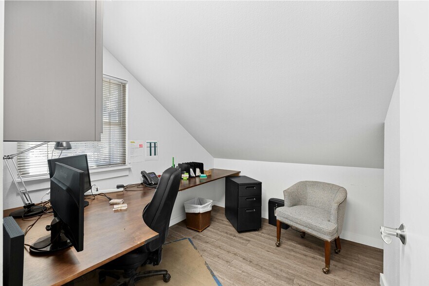 More Photos Of 1716 San Antonio St, Austin Loft Creative Space For Sale