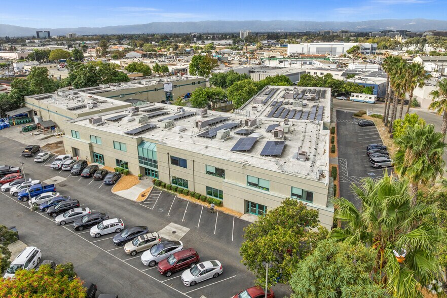More Photos Of 1560 Berger Dr, San Jose Light Distribution For Lease