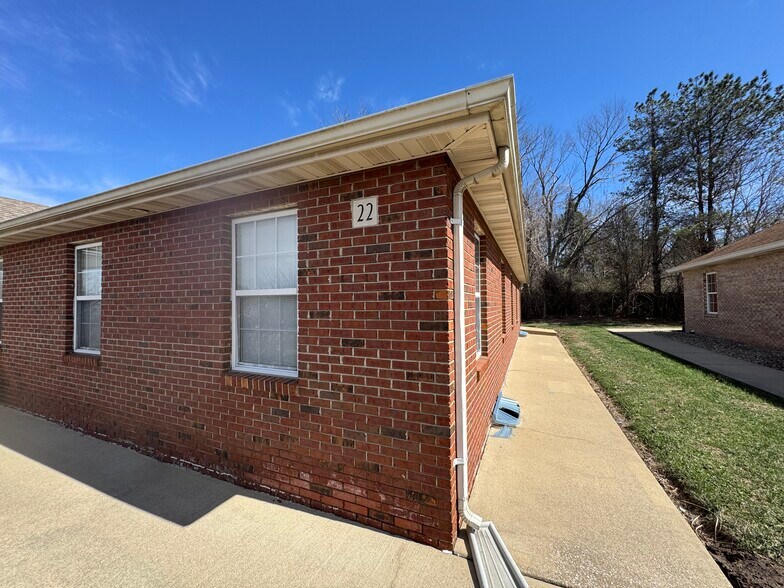Primary Photo Of 22 Professional Park Dr, Maryville Office For Lease