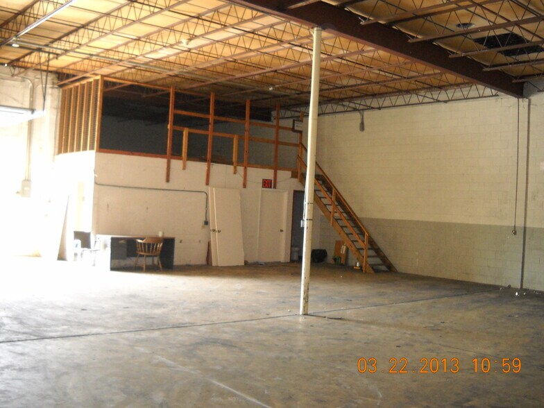 More Photos Of 1701-1717 Acme St, Orlando Warehouse For Lease
