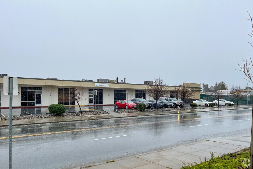 More Photos Of 1021-1045 Howard Ave, San Carlos Unknown For Lease