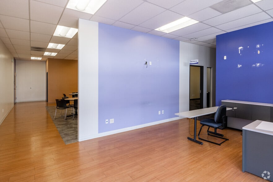 More Photos Of 2200 S Monaco Pky, Denver Storefront For Lease