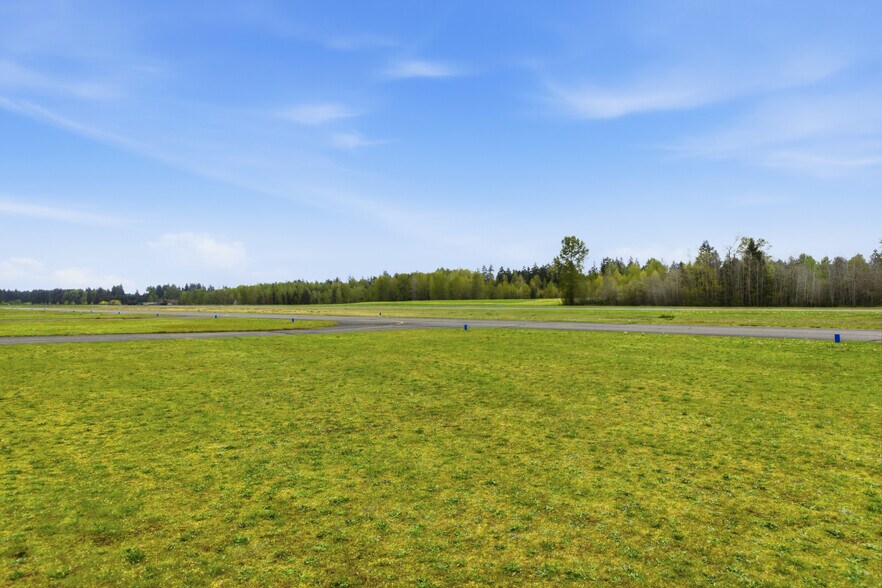 More Photos Of 16608 103rd Avenue Ct E, Puyallup Airplane Hangar For Sale
