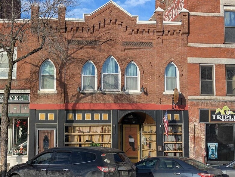 Primary Photo Of 36-38 Opera House Sq, Claremont Restaurant For Sale