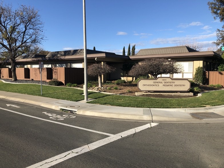 More Photos Of 1204 Cottonwood St, Woodland Office For Sale