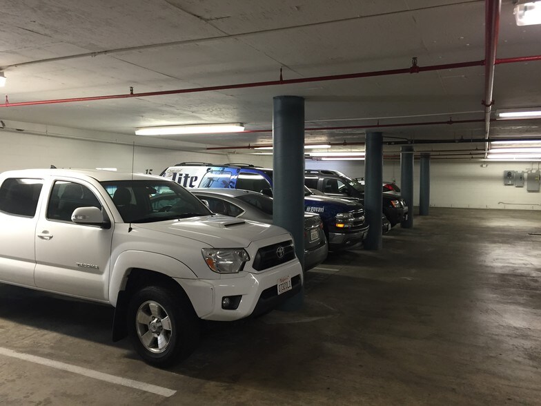 More Photos Of 1940 Garnet Ave, San Diego Medical For Sale