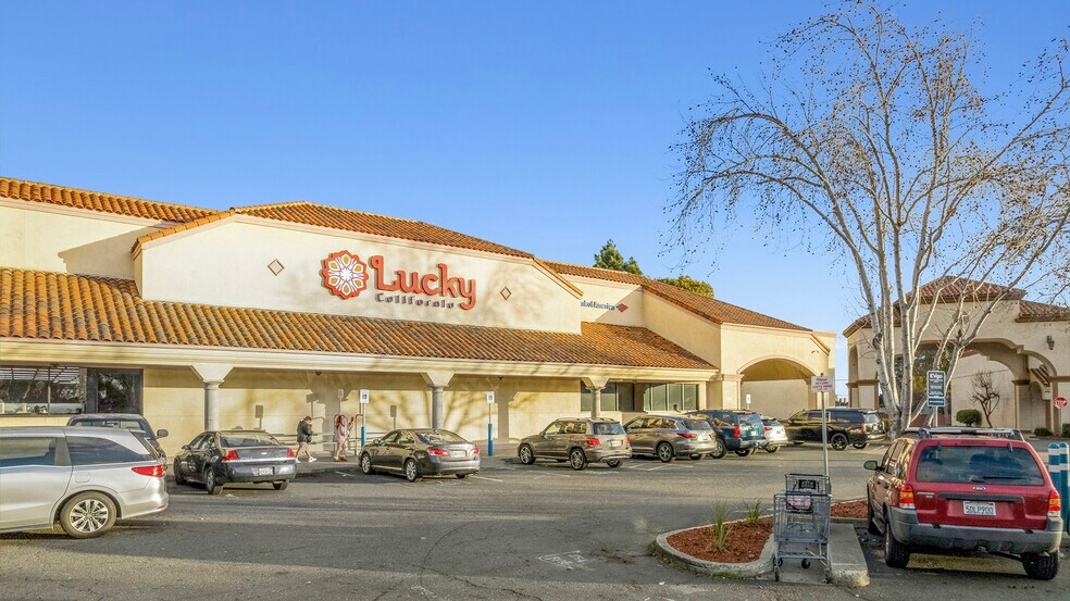 More Photos Of 25151 Santa Clara St, Hayward Supermarket For Sale