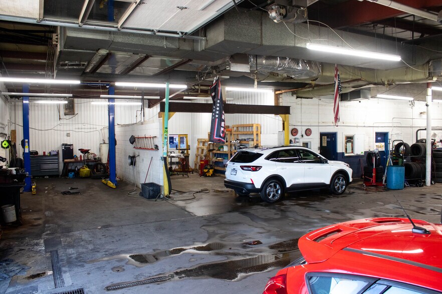 More Photos Of 1625 Commerce St, Wellsburg Auto Dealership For Sale
