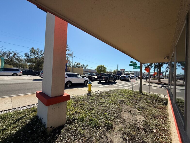 More Photos Of 1002 E Hillsborough Ave, Tampa Storefront For Sale
