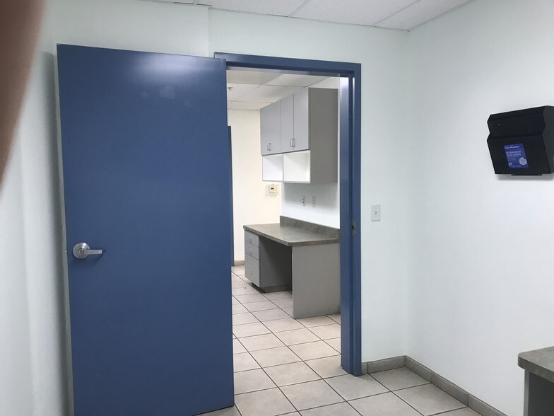 More Photos Of 1310 W St Marys Rd, Tucson Medical For Lease