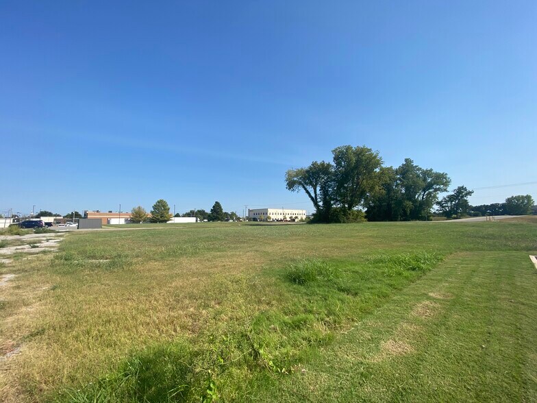 More Photos Of 625 W Beaver St, Jenks Land For Sale