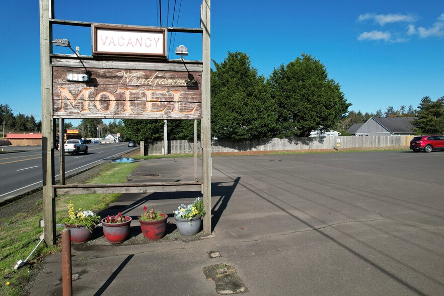 More Photos Of 4253 Highway 101 N, Gearhart Hotel For Sale
