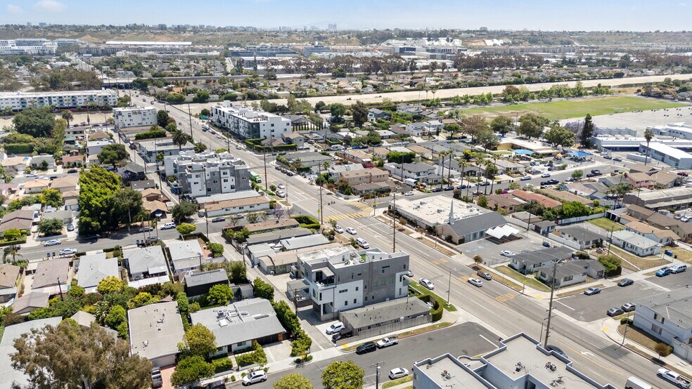 More Photos Of 4852 S Centinela Ave, Los Angeles Multifamily For Sale