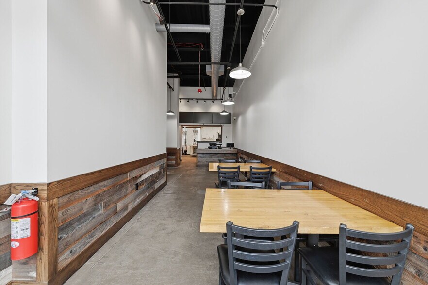 More Photos Of 98-118 Front St, Berea Dormitory For Lease