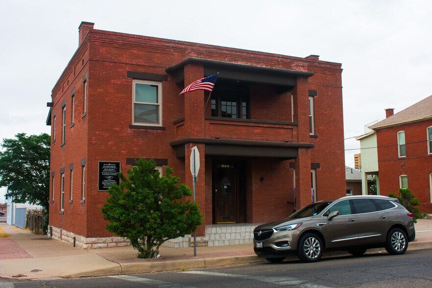 More Photos Of 810 Wyoming Ave, El Paso Office Residential For Sale