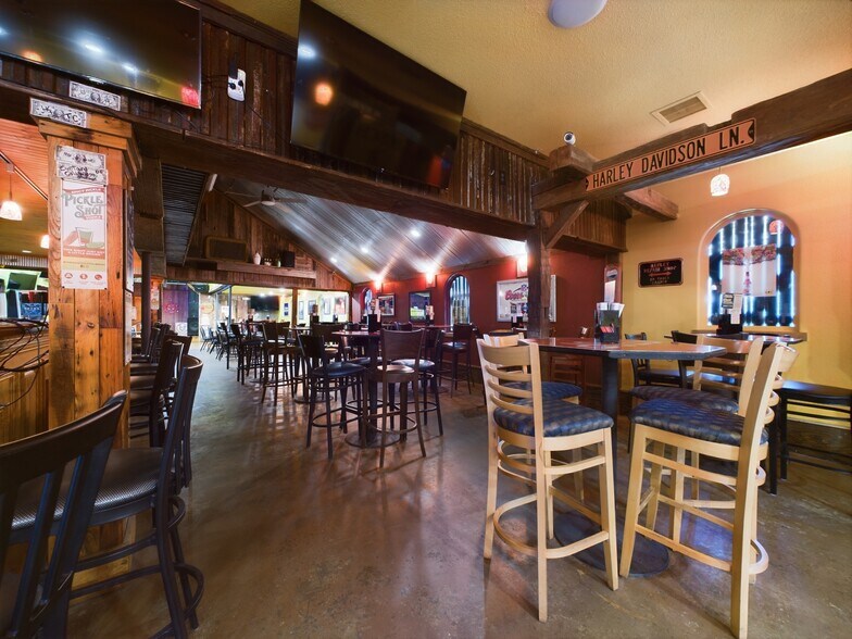 More Photos Of 4512 E M-21, Corunna Restaurant For Sale