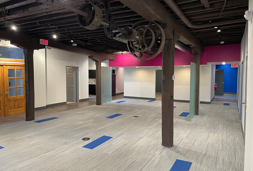 More Photos Of 2943 Riverside Dr, Cincinnati Office For Lease