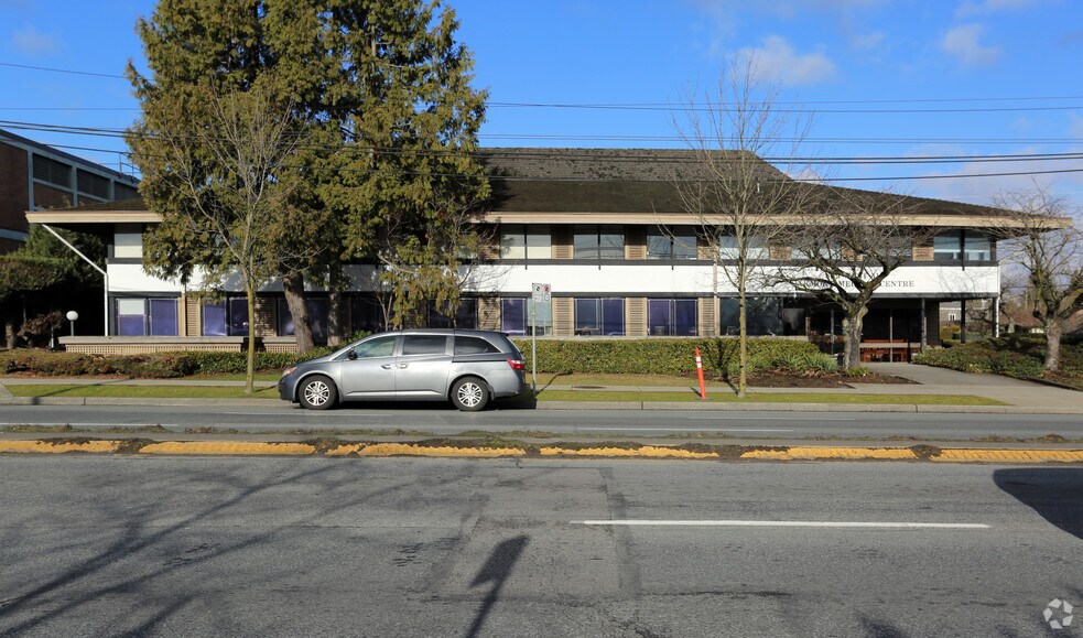 More Photos Of 809 W 41st Ave, Vancouver Medical For Lease