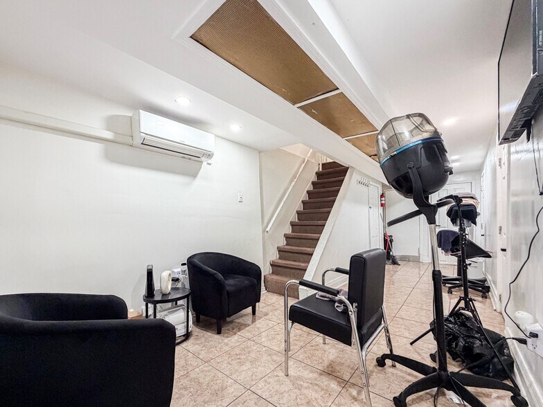 More Photos Of 887 Rutland Rd, Brooklyn General Retail For Lease