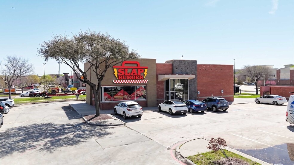 More Photos Of 1533 W Hebron Pky, Carrollton Restaurant For Sale