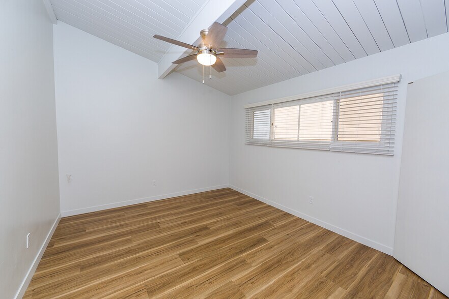 More Photos Of 1057 Euclid Ave, Long Beach Apartments For Sale