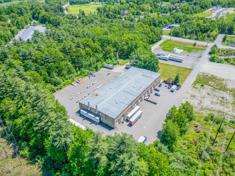 More Photos Of 44 Chocksett Rd, Sterling Warehouse For Lease