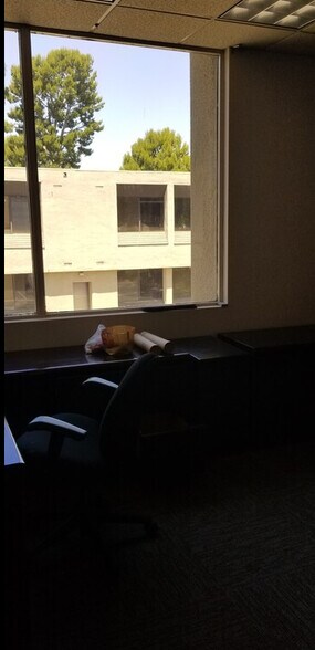 More Photos Of 5160 Campus Dr, Newport Beach Medical For Lease