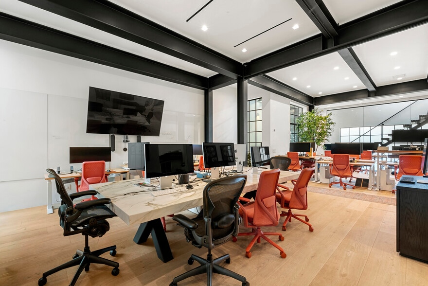 More Photos Of 1346 Abbot Kinney Blvd, Venice Office For Sale