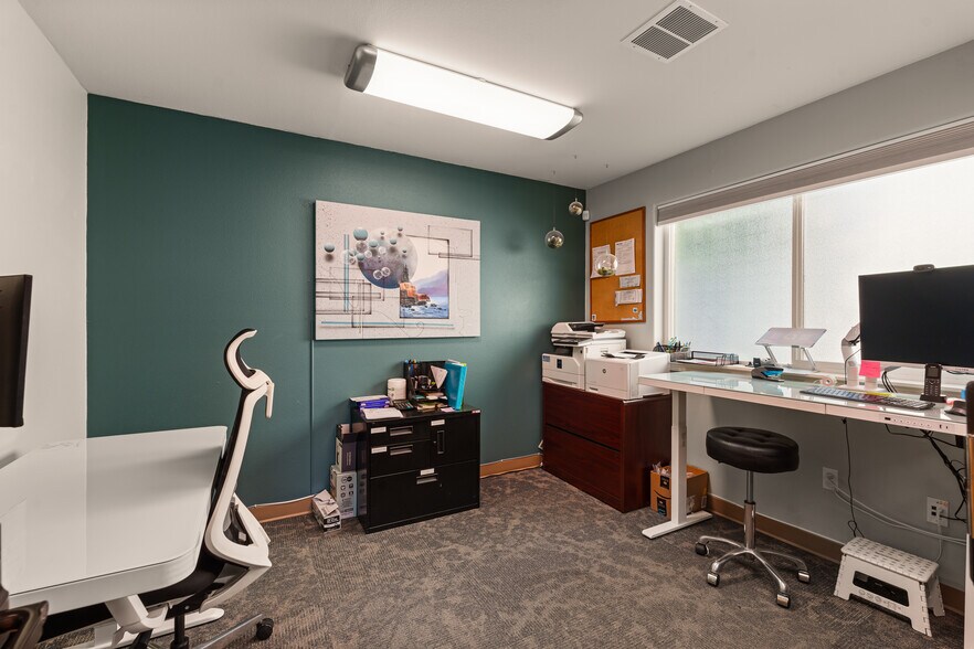 More Photos Of 6110 N Lombard St, Portland Medical For Lease