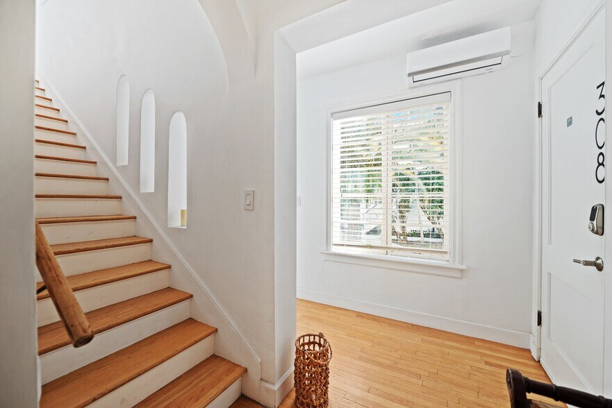 More Photos Of 36 Phoenetia Ave, Coral Gables Apartments For Sale