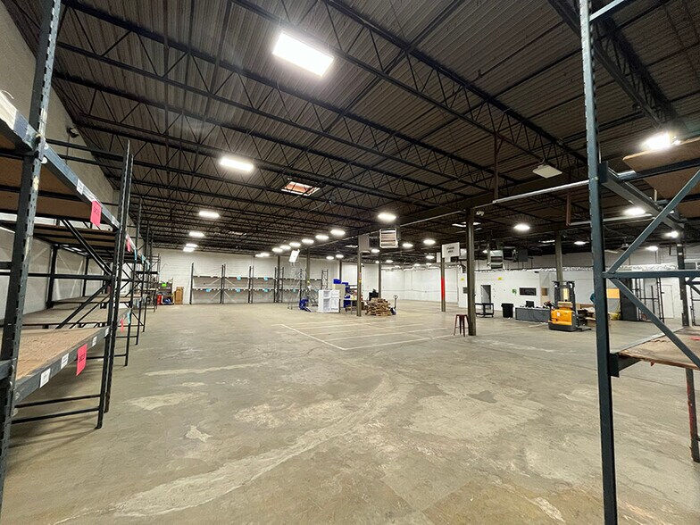 More Photos Of 5345-5353 46th Ave, Edmonston Warehouse For Lease