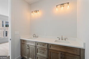 More Photos Of 68 Linton St, Woodstock Apartments For Sale