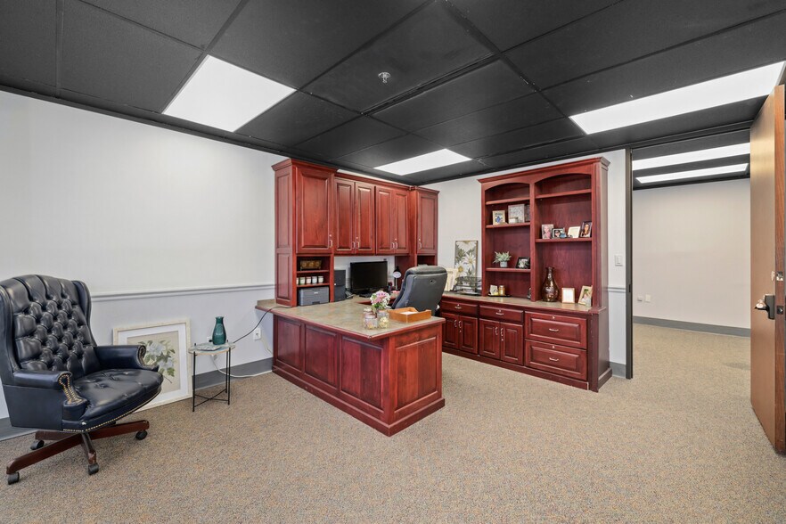 More Photos Of 233 E Bay St, Jacksonville Office For Sale