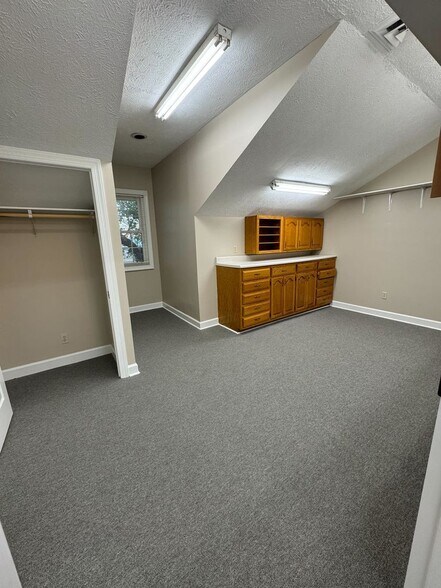 More Photos Of 1369 W Andrew Johnson Hwy, Morristown Medical For Lease