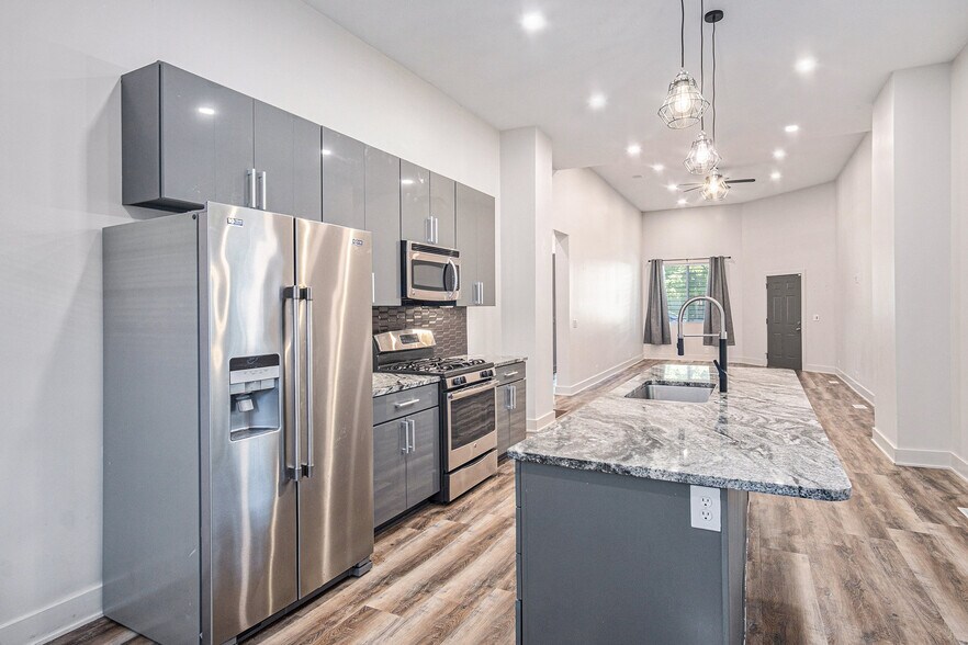 More Photos Of 2601-2603 N 45th St, Omaha Storefront Retail Residential For Sale