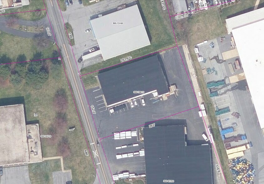 More Photos Of 25 Hess Rd, Leola Manufacturing For Lease